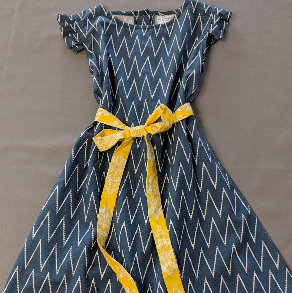 Persnickety Girls Dress Size 8 years EUC